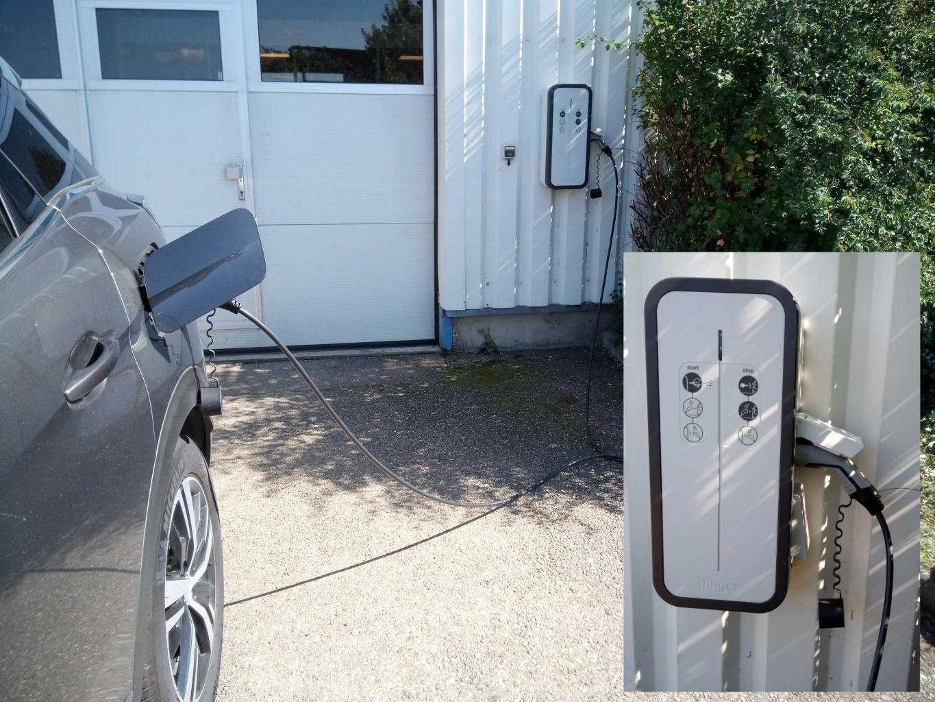 Bornes de rechargement de véhicule électrique